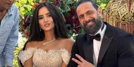 صرفت كل أجر المسلسل.. زينة تسخر من شخصيتها في ورد وشكولاته - الفجر سبورت