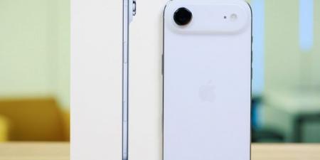 توقف مفاجئ لـ iPhone Air.. آبل تغلق خطوط إنتاج أنحف هواتفها - الفجر سبورت