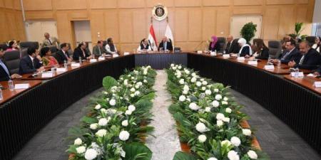 كامل الوزير يبحث تعزيز التعاون المشترك مع الهند في مجالي الصناعة والنقل - الفجر سبورت