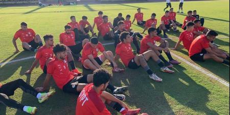 كواليس جلسة الكاس مع لاعبي منتخب الناشئين قبل مواجهة سويسرا - الفجر سبورت