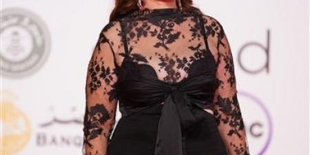 سعر صادم.. فستان إلهام شاهين الجريء يثير الجدل - الفجر سبورت