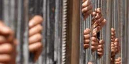 بسبب أولوية المرور.. تشابك بين قائدي سيارة ودراجة نارية بالبساتين - الفجر سبورت