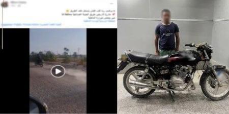القبض على شخص ربط «كلبًا» بدراجته النارية وسحله على طريق بقنا - الفجر سبورت