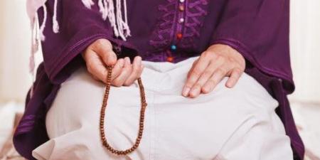 فضل الصلاة على النبي.. عبادة تجمع خيرات الدنيا ونعيم الآخرة - الفجر سبورت