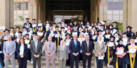 تخريج 100 طالب وطالبة من دبلوم خفض الطلب على المخدرات بجامعة القاهرة - الفجر سبورت