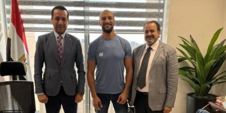 كرم جابر يبدأ جولة لتقييم مواهب المشروع القومي للموهبة والبطل الأولمبي للمصارعة - الفجر سبورت