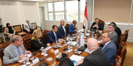 وزير الإسكان يتابع الموقف التنفيذي لمشروعات المرحلة الأولى بمبادرة حياة كريمة - الفجر سبورت
