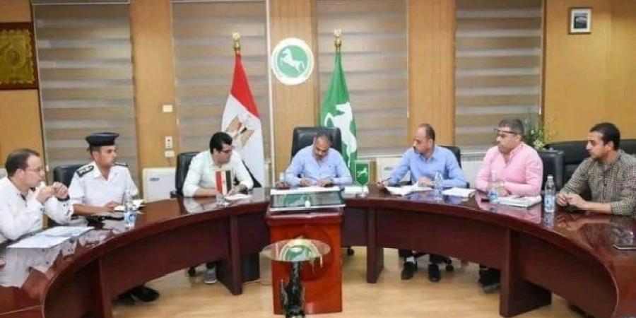 محافظ
      الشرقية
      يعتمد
      تعريفة
      الركوب
      الجديدة
      لسيارات
      الأجرة
      بالخطوط
      الداخلية
      والخارجية - بوابة المساء الاخباري