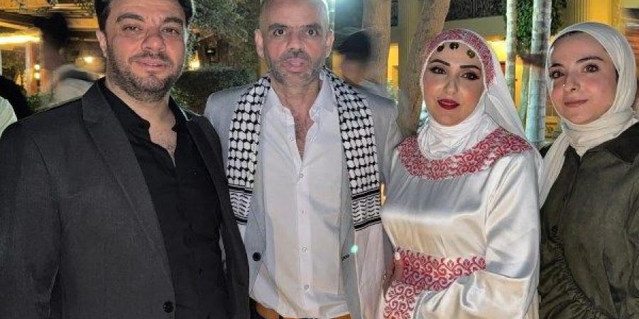 بعد 23 عاما من الطلاق .. أسير فلسطيني يعيد الزواج من زوجته مرة ثانية - الفجر سبورت