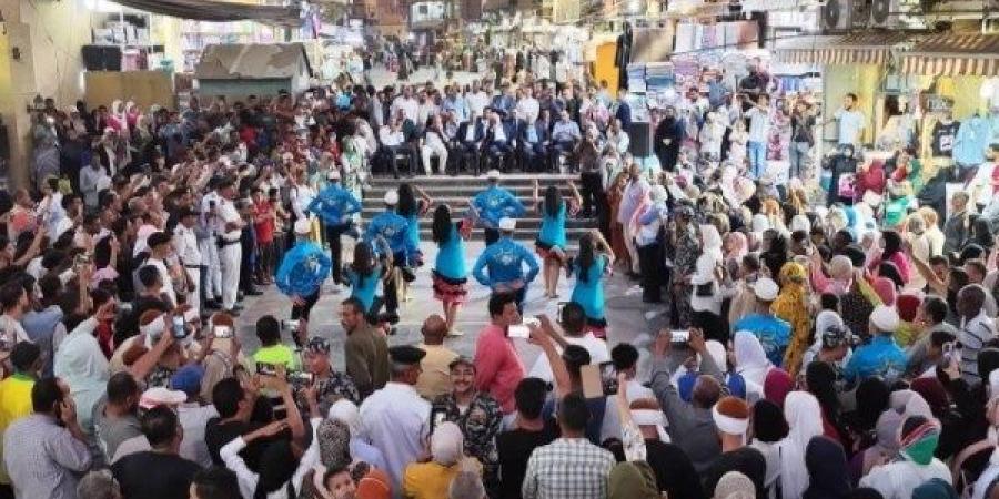 أخبارأسوان| إنطلاق مهرجان تعامد الشمس.. إنتظام العمل بالتعريفة الجديدة.. إغلاق مطاعم وضبط أغذية فاسدة - الفجر سبورت