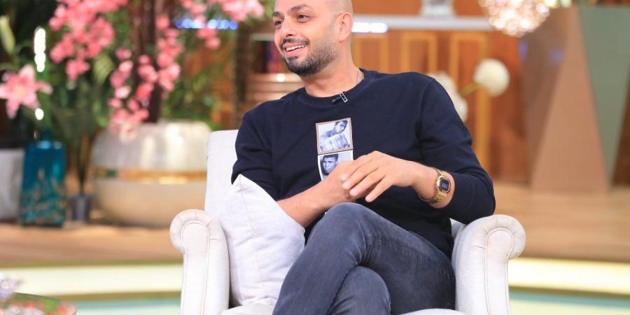 أحمد مراد: نجيب محفوظ ربّاني أدبيًا منذ الصغر.. فيديو - الفجر سبورت