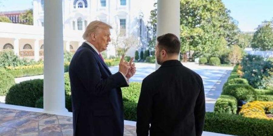 ترامب يعرض على زيلينسكي التنازل عن أراضي أوكرانية لإنهاء الحرب الروسية - الفجر سبورت