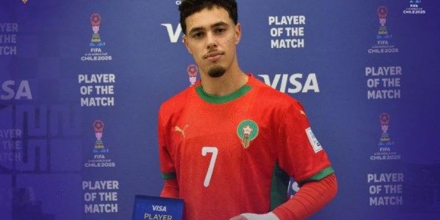 عثمان معما يحصل على جائزة أفضل لاعب في كأس العالم للشباب - الفجر سبورت