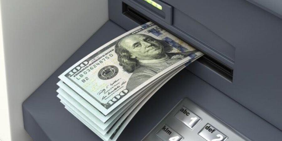 سعر
      الدولار
      اليوم
      الخميس
      23
      أكتوبر
      2025
      في
      البنوك|
      كم
      سجل
      في
      البنك
      الأهلي
      وبنك
      مصر؟ - الفجر سبورت