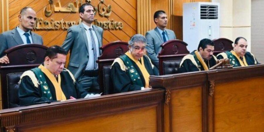 المشدد
      10
      سنوات
      للمتهمين
      بانتحال
      صفة
      رجال
      الضبط
      ونصب
      كمين
      بصحراوي
      الإسكندرية - الفجر سبورت