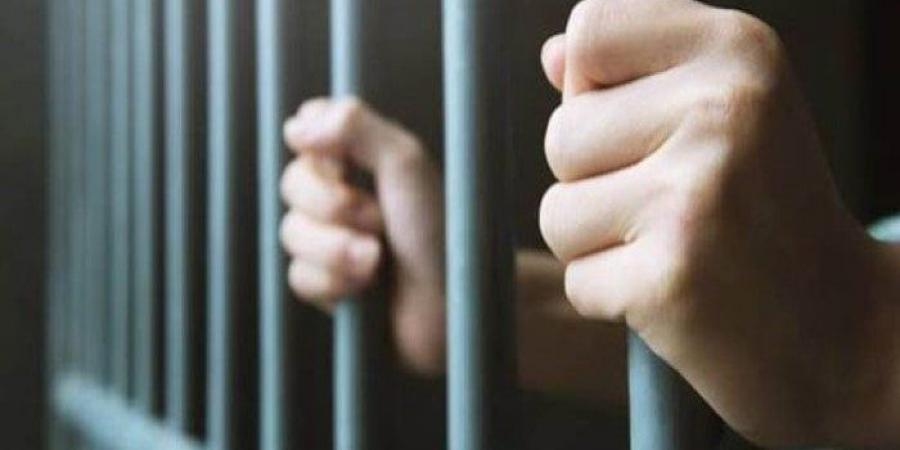 السجن
      المؤبد
      لعامل
      بتهمة
      حيازة
      مخدر
      الهيروين
      في
      القليوبية - الفجر سبورت