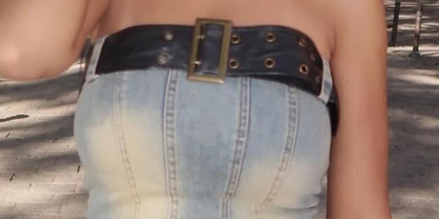 لوك كاجوال.. كارولين عزمي تخطف الأنظار بظهورها - الفجر سبورت