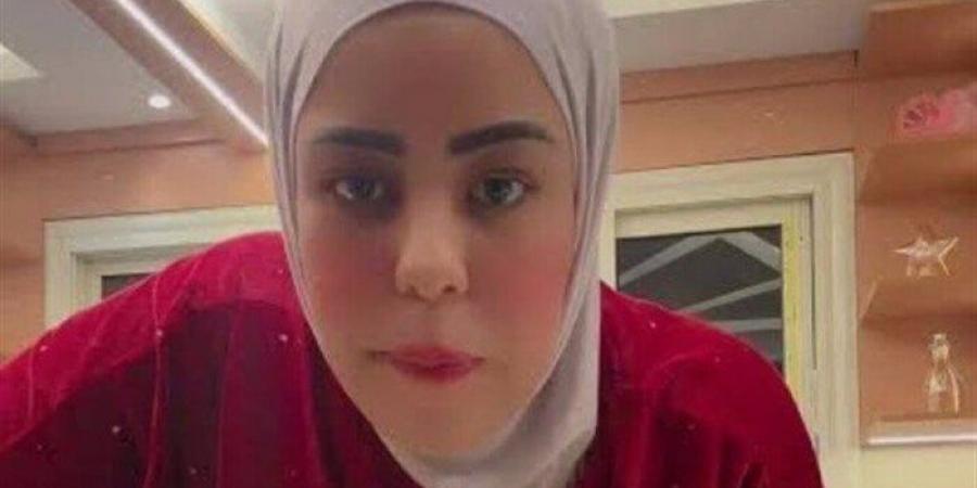 أولى
      جلسات
      محاكمة
      البلوجر
      أم
      مكة
      بتهمة
      نشر
      فيديوهات
      خادشة..
      بعد
      قليل - الفجر سبورت