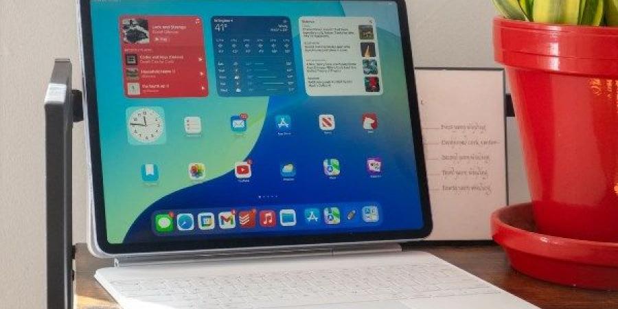 آبل تغير قواعد اللعبة.. هل ستنتقل إلى شاشات OLED في كل أجهزتها؟ - الفجر سبورت