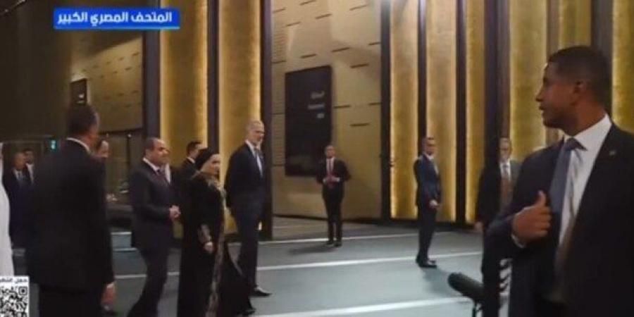 عاجل
      |
      الرئيس
      السيسي
      يصطحب
      الضيوف
      في
      جولة
      داخل
      المتحف
      المصري
      الكبير - الفجر سبورت