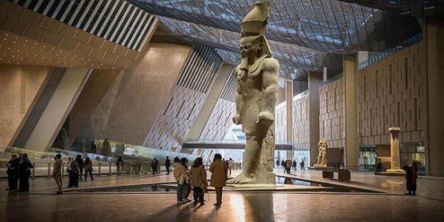 زيارة تفاعلية بلغات متعددة.. إطلاق الدليل الصوتي في أول أيام استقبال الزوار بالمتحف المصري الكبير - الفجر سبورت