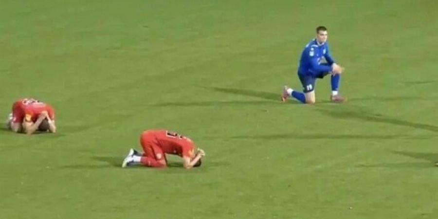 شاهد.. وفاة مدرب أثناء مباراة في الدوري الصربي - الفجر سبورت