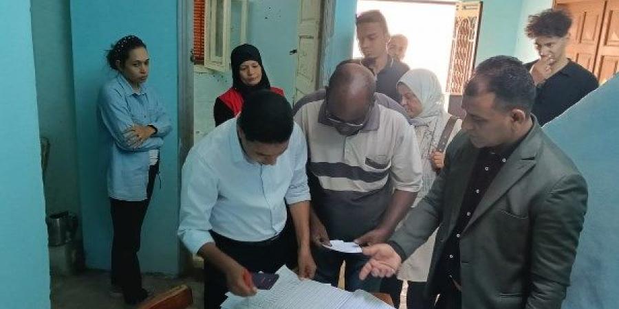 وكيل صحة الأقصر ورئيس مدينة البياضية يتابعان سير أعمال المنشآت الطبية - الفجر سبورت