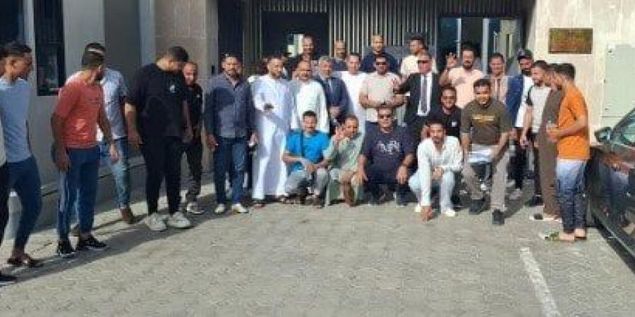 توافد المصريون على لجان التصويت في انتخابات مجلس النواب 2025 بالإمارات - الفجر سبورت