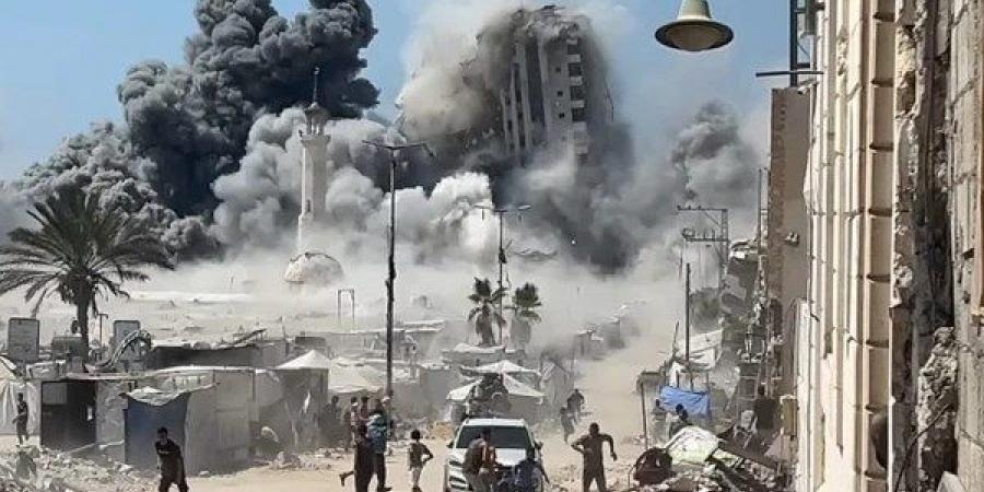 قصف مدفعي إسرائيلي يستهدف جنوب شرقي خان يونس - الفجر سبورت