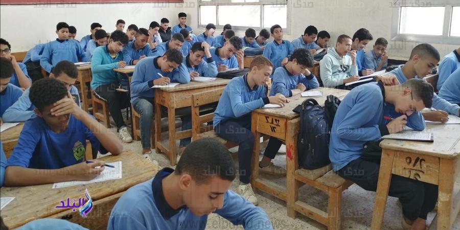 "مفيش أسئلة معقدة".. قرارات عاجلة بشأن امتحانات شهر نوفمبر بالمدارس - الفجر سبورت