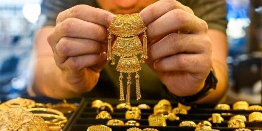 سعر الذهب عيار 21 اليوم الأربعاء 12 نوفمبر 2025.. استقرار محلي وعالمي - الفجر سبورت