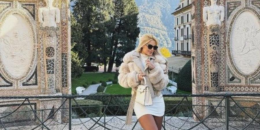 مي حلمي تثير الجدل بإطلالتها من إيطاليا - الفجر سبورت