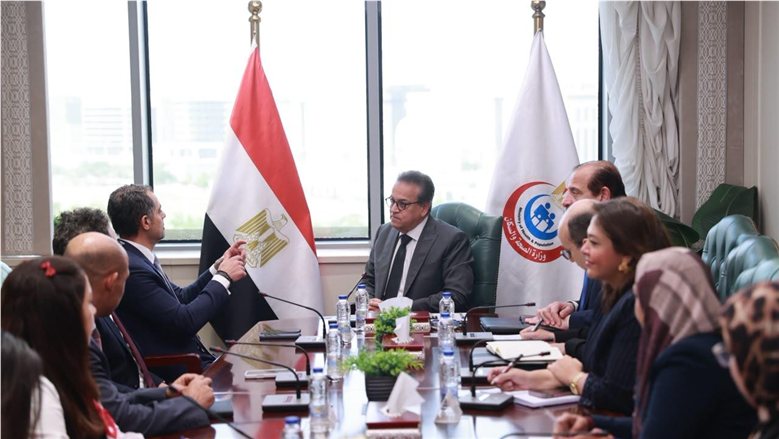 وزير الصحة يبحث مع «GSK» سبل التعاون في الأدوية واللقاحات والأبحاث الإكلينيكية