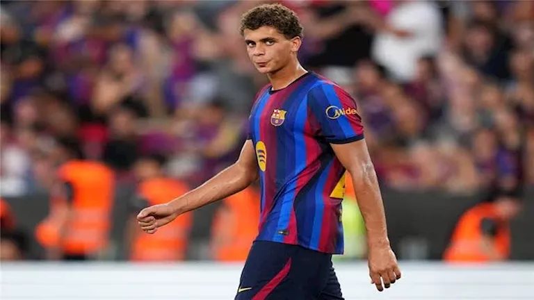 تشكيل مباراة برشلونة وباريس سان جيرمان في دوري الأبطال.. موقف حمزة عبد الكريم