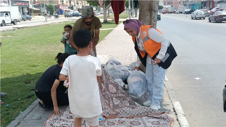 التضامن : "التدخل السريع" بالإسماعيلية يعيد الأمان لأب وخمسة أبناء بعد معاناة في الشارع
