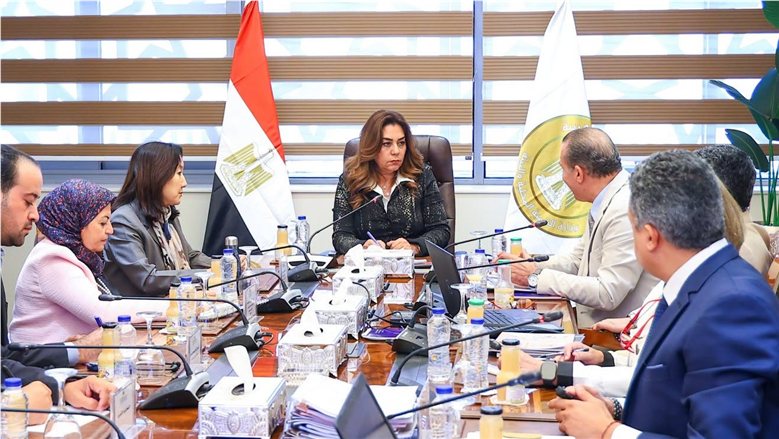 منال عوض توجه بإطلاق منصة التعلم عن بعد لتدريب العاملين بالمحليات خلال أكتوبر