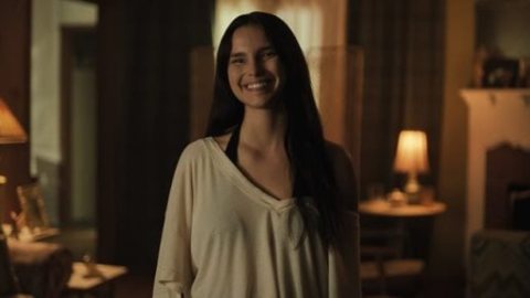 إندى نافاريت ترحب بتقديم جزء ثانٍ من فيلم الرعب Obsession