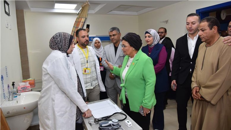 جولة لنائب وزير الصحة بالمنيا لمتابعة تنفيذ حملة "هنتغير علشان ولادنا"