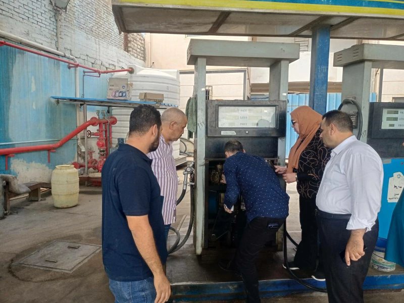 ضبط محطتي وقود سيارات في الإسكندرية لتصرفهما في 697 طن سولار وبنزين مدعم (صور)