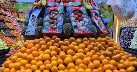 استقرار أسعار الفاكهة بالأسواق والمحلات بمحافظة الأقصر اليوم الخميس