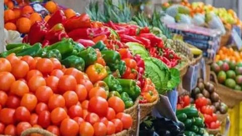 تصل لـ15 جنيه.. ارتفاعات كبيرة في أسعار الخضروات والفاكهة بأسواق المنيا اليوم الإثنين