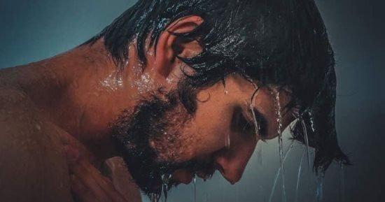 الاستحمام بماء ساخن قد يحسن مؤشرات صحة القلب.. دراسة تكشف التفاصيل
