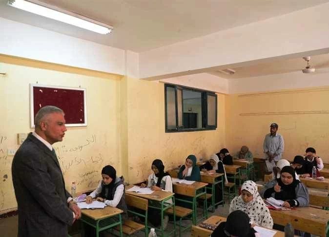 موعد امتحانات الترم الأول 2027 لصفوف النقل.. التعليم تحدد وإجازة نصف العام تبدأ 23 يناير