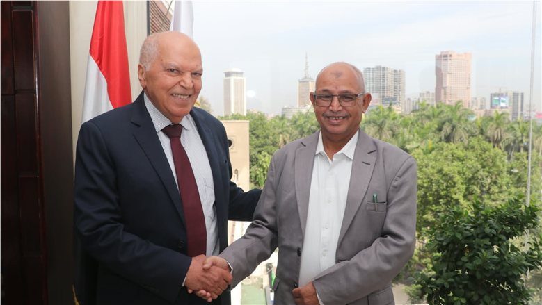 نقيب المعلمين يستقبل وفدًا سودانيًا لتعزيز التعاون وتبادل الخبرات النقابية