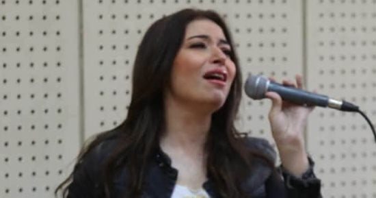 غادة رجب تجري بروفة موسيقية بالأوبرا بقيادة مايسترو أحمد عامر