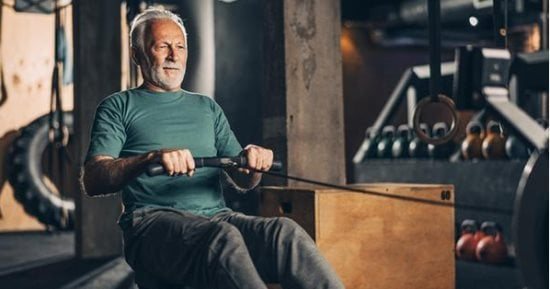 لو عمرك فوق 40.. أنواع تمارين لمدة 10 دقائق يوميا تغنيك عن ساعات الجيم