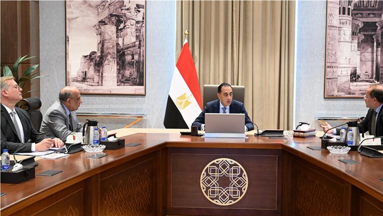 مدبولي يستعرض محاور "مسيرة الطاقة المصرية" بمنتدى مصر 2026