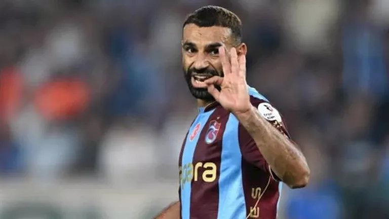 التسلسل الزمني لأزمة محمد صلاح وبشكتاش.. من مفاوضات الـ35% إلى التيفو و"انتهت اللعبة"