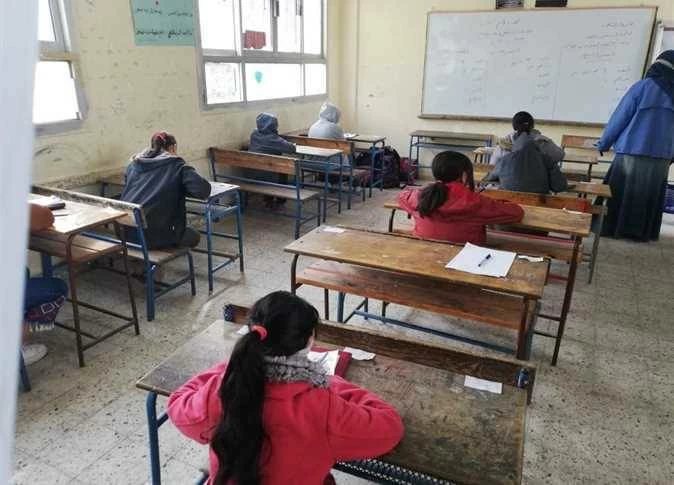 امتحانات أكتوبر 2026.. ماذا يحدث للطالب المتغيب بعذر مرضي؟ (3 نماذج للأسئلة داخل الفصل)