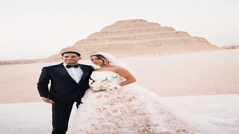 "بعيد عنك".. تجمع مصطفى شوبير وزوجته في جلسة تصوير رومانسية بسقارة
